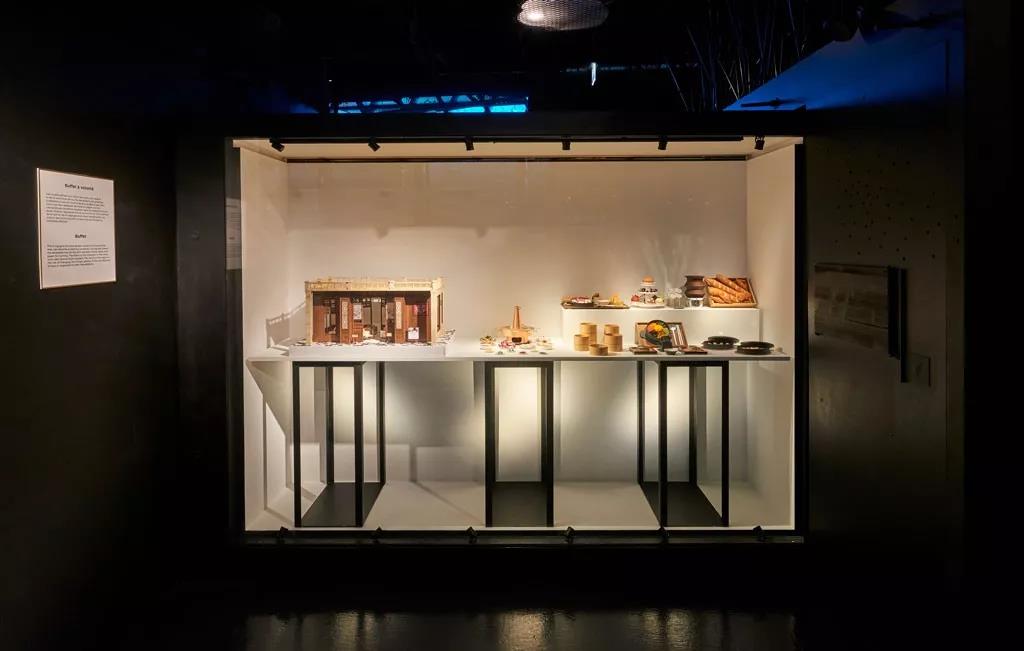 中国人烧给死人的纸扎，被法国博物馆收藏，老外：中国人太浪漫了