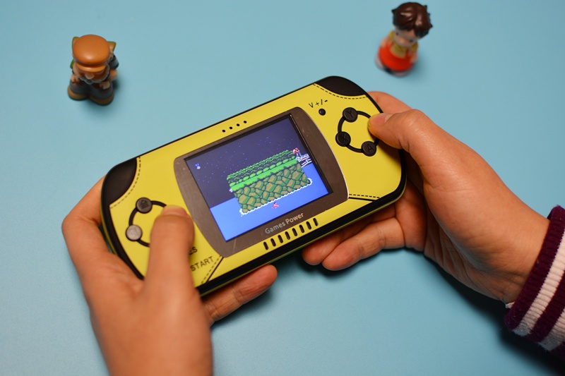 边玩游戏边充电的充电宝,边玩游戏边充电好的充电器