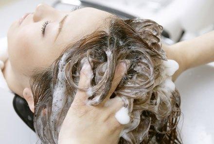 头发又油又打结怎么办,头发又油又痒怎么洗