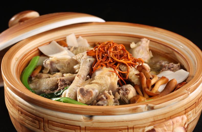 山药冬虫夏草炖鸡,冬虫夏草炖母鸡的做法