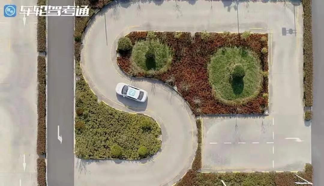 科二早打方向和晚打方向盘的情况,科二项目与项目的衔接怎么打方向