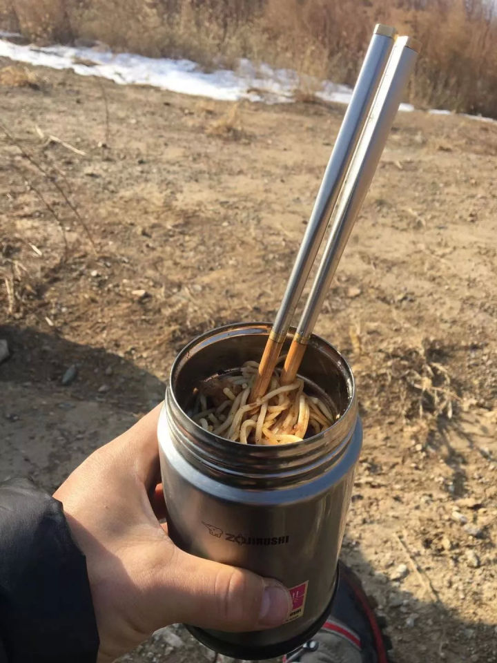 保温杯焖烧杯越重越好吗,保温杯杯底和杯壁材料不同么