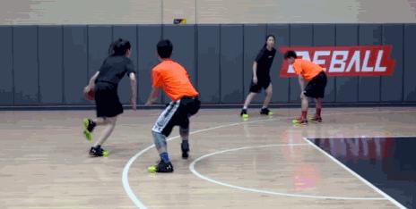 全场篮球战术配合和跑位技巧,篮球快攻二打2训练方法