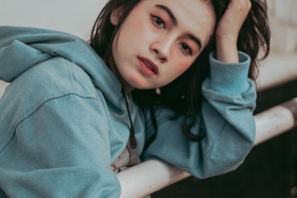 跟女生聊天变得敷衍怎么办,和女生聊天总是敷衍我