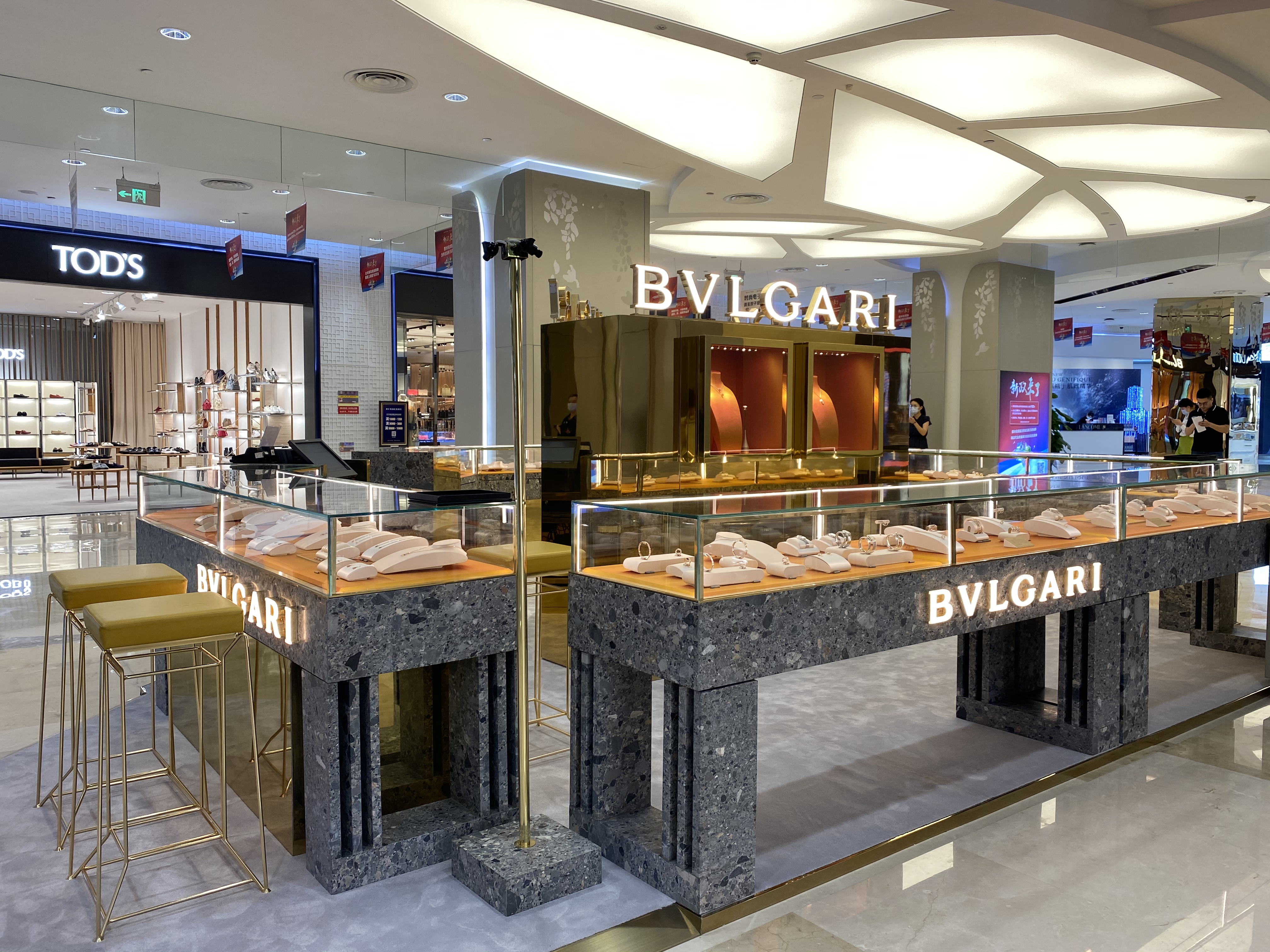 海口首家宝格丽7月30日正式入驻海口日月广场免税店
