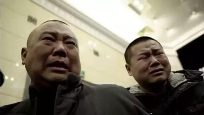 郭德纲岳云鹏在同龄人中成就,岳云鹏连续13年为郭德纲庆生