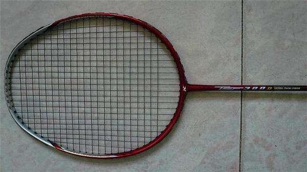 关于李宁羽毛球拍的介绍,李宁ws72s羽毛球拍