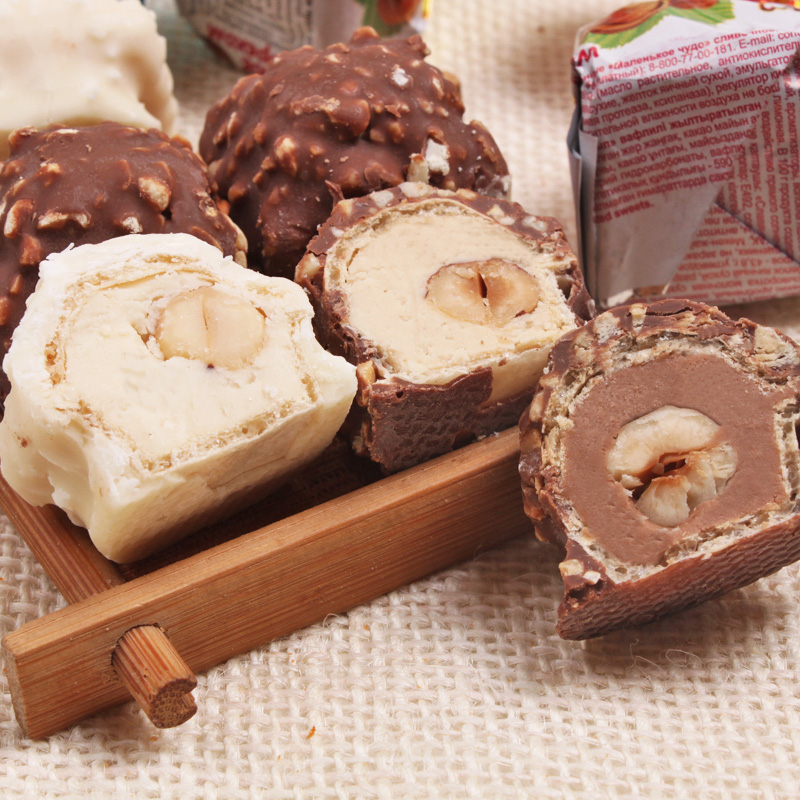 网红巧克力又大又好吃满满一大箱,各种网红巧克力