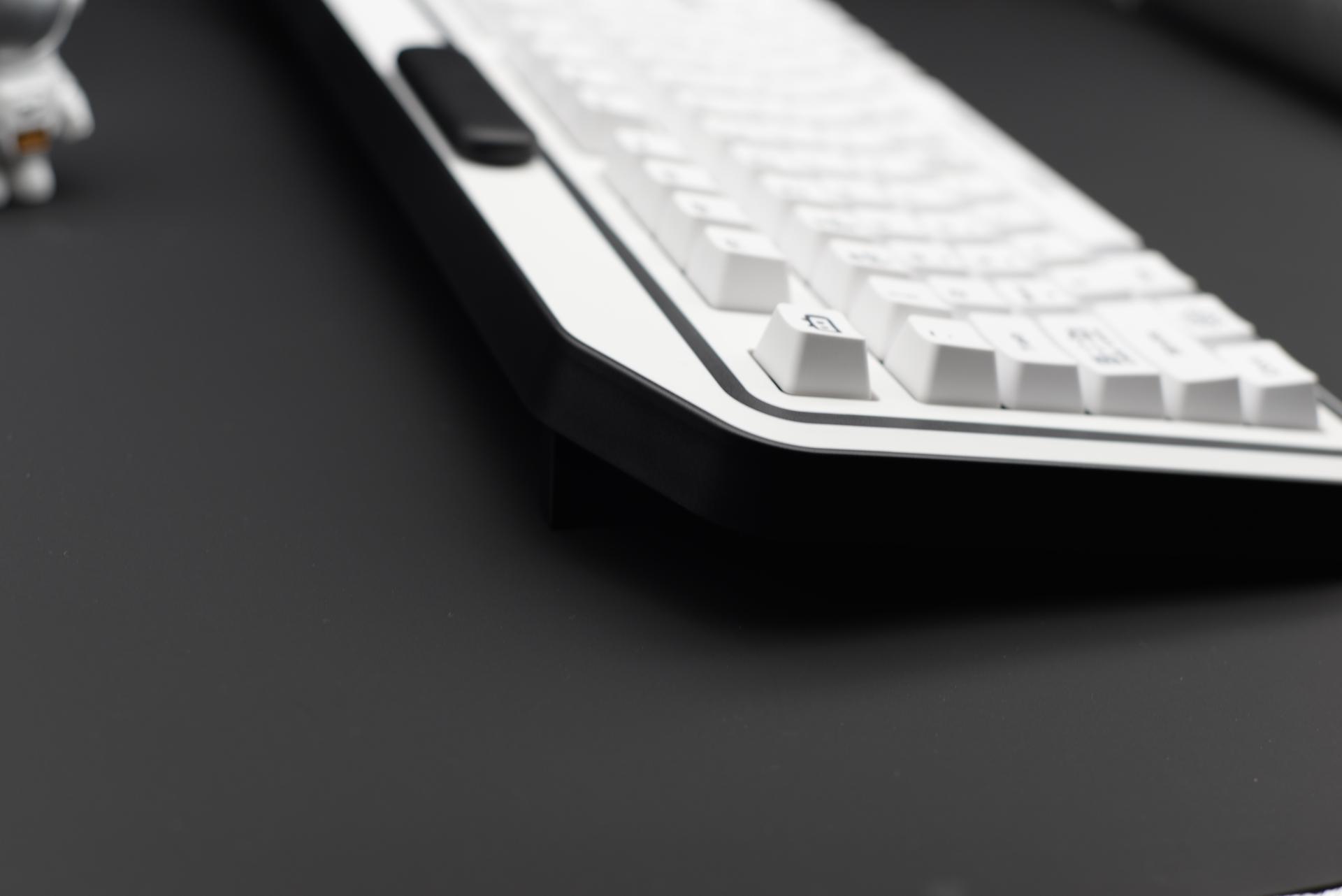 ikbc机械键盘红轴与akko红轴,ikbc樱桃轴机械键盘推荐