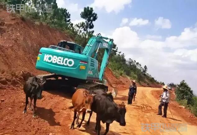 纯进口神钢sk210-12挖掘机参数,神钢210lc-8挖掘机参数