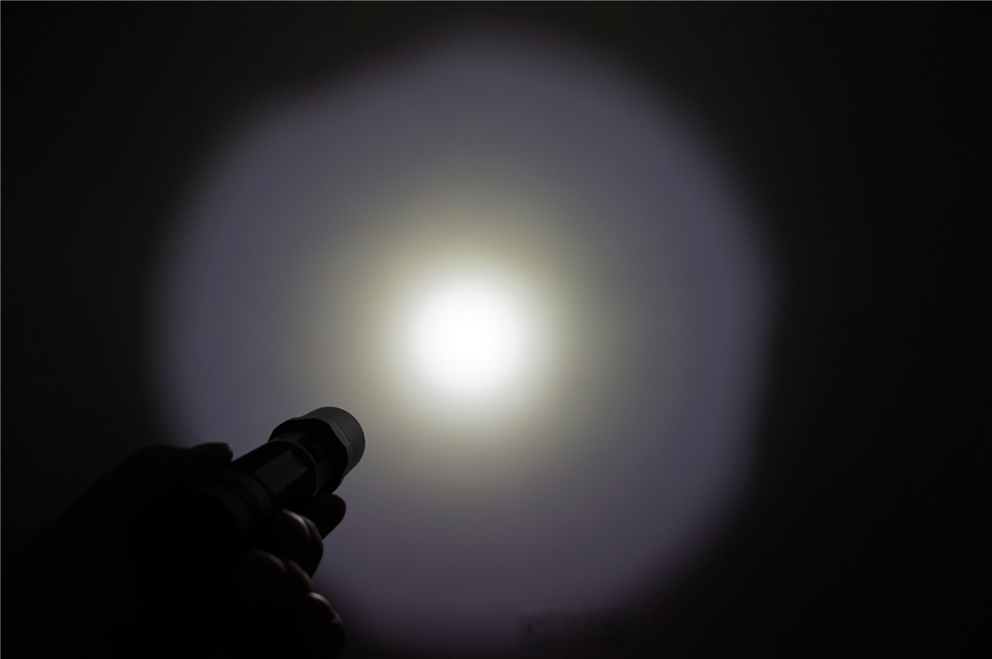 和纳丽德p80差不多的手电,手电王纳丽德p80夜间评测