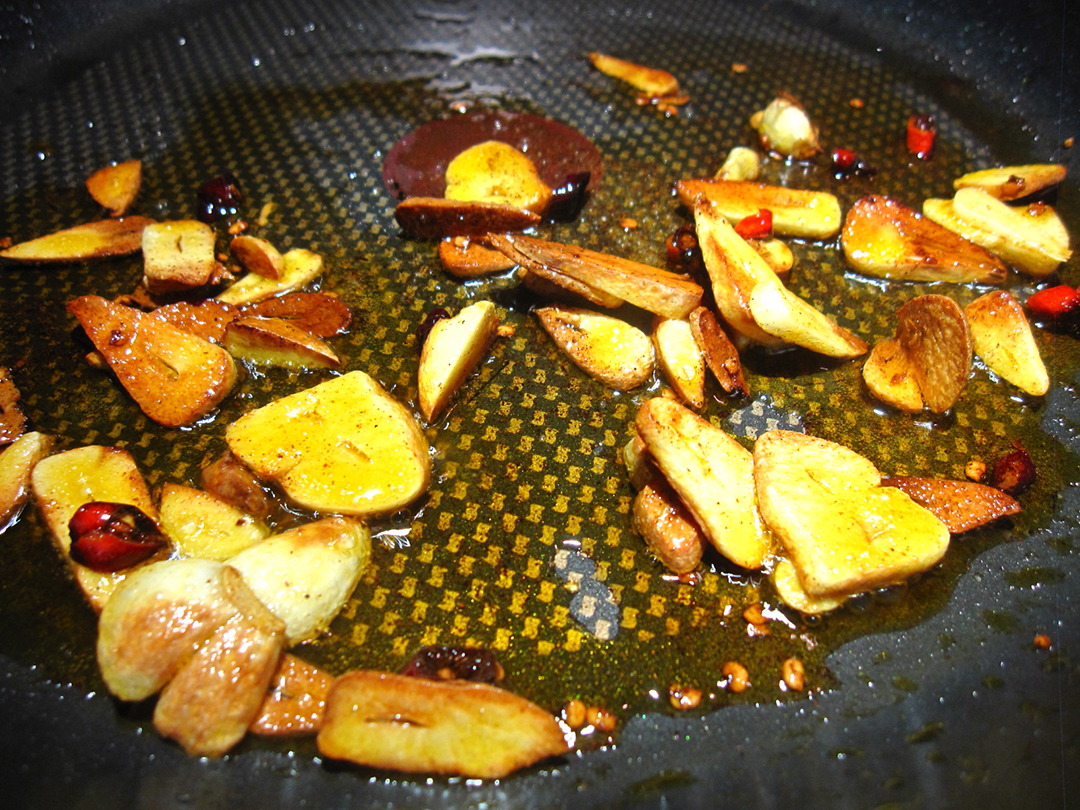 炒意面不加番茄,炒意面用什么面条