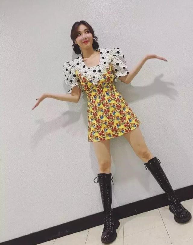 杨幂泫雅风,杨幂撞衫泫雅