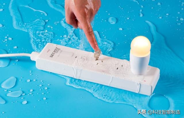 插排界的工匠精神，3年时间117种原料反复测试，打造防水安全插排