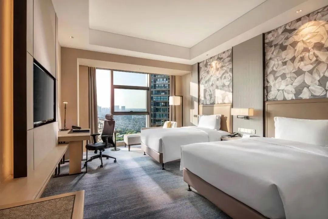 质造家居,扬州三盛希尔顿逸林酒店大床