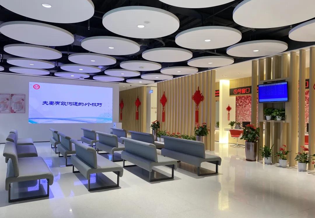 玫瑰花海里领结婚证！罗湖区婚姻登记处新址的设计有点甜！