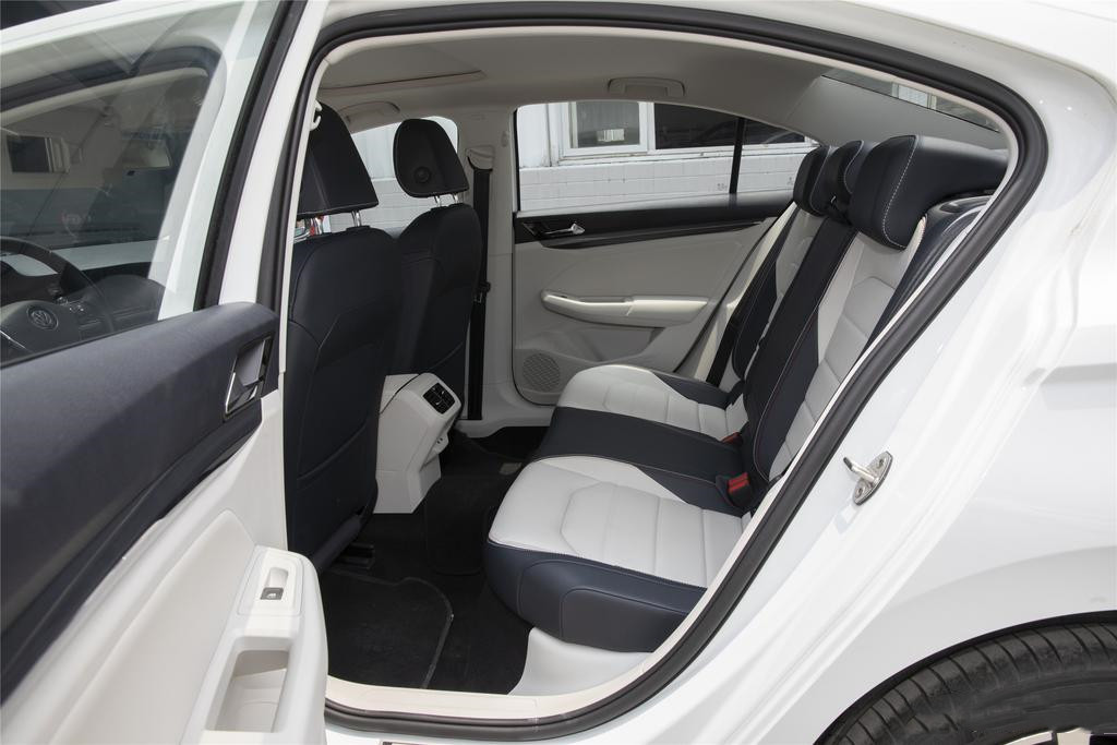 宝来朗逸有什么区别和优缺点,宝来和朗逸的缺点和优点