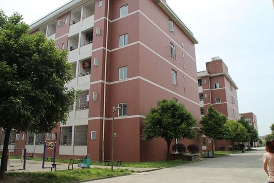 四川育英医科校收费多少,四川育英医科校是职业高中吗