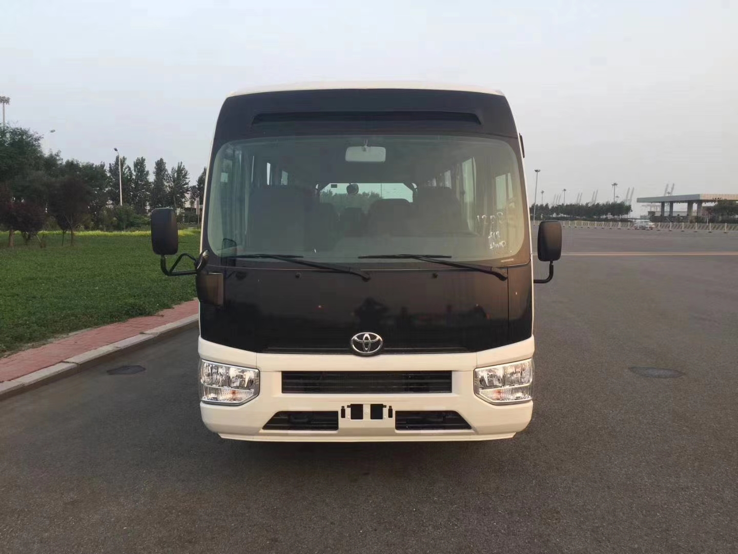 丰田考斯特2012款2.7l手动16座,丰田像考斯特的mpv