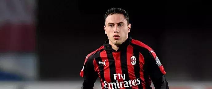 萨老爷子--米兰报--萨里突然火了,阿囧突然下课了