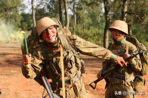 士兵突击里的伍六一哪去了,士兵突击伍六一最后干什么了