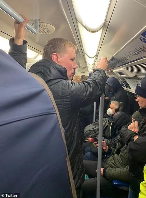 伦敦抗疫日记第11天,英国政府两周抗疫日记