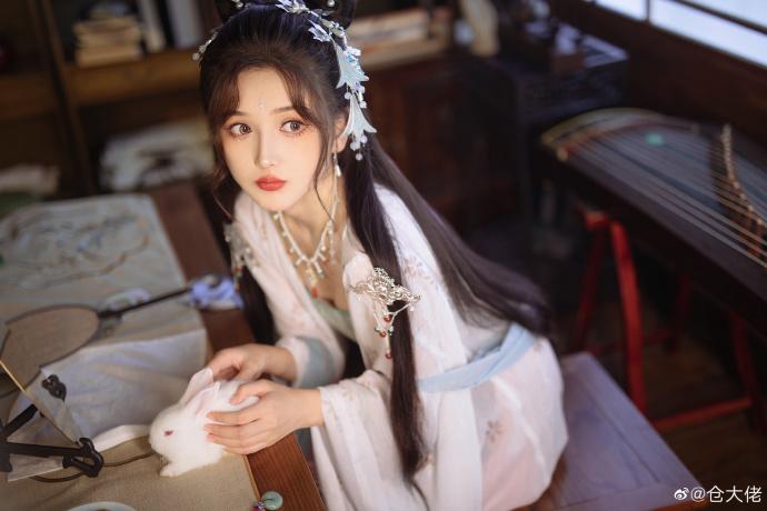 仙气十足的嫦娥cos,汉服cos少女