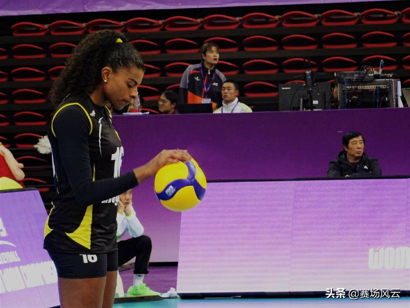 海滩续约费加雷！法赛特宣布退役，下赛季或有大牌外援加盟巴超