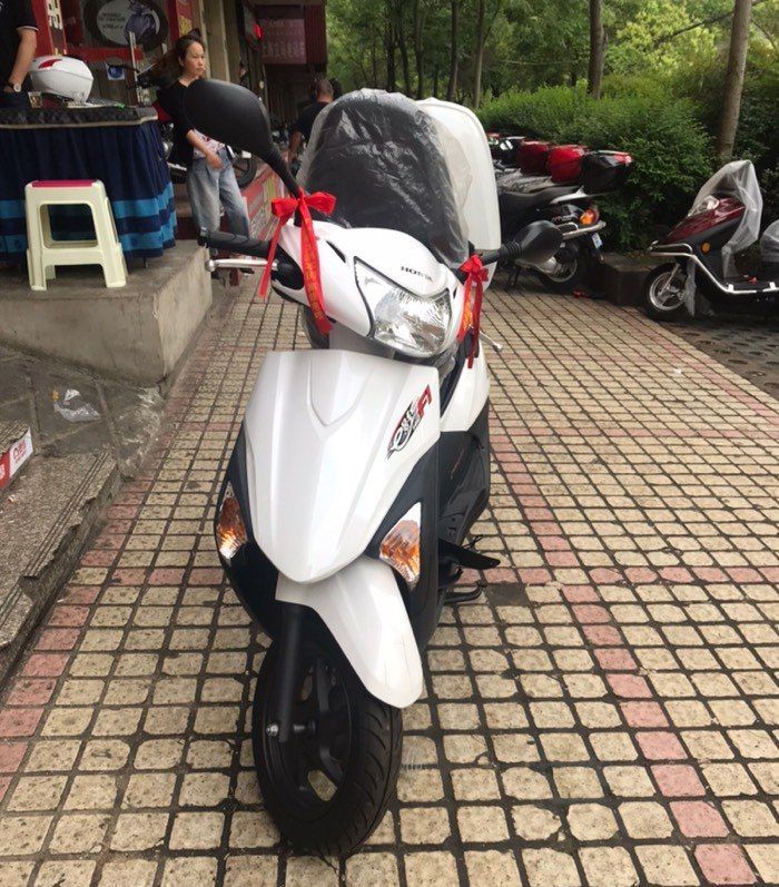 图便宜拿下国三的本田E影，7千出头贵不贵？提车细节送上，请点评