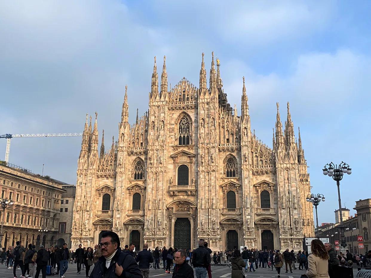 意大利米兰城市漫步,意大利米兰的冬季极夜