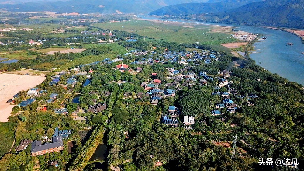 西双版纳澜沧江边美景如画,西双版纳空中夜景