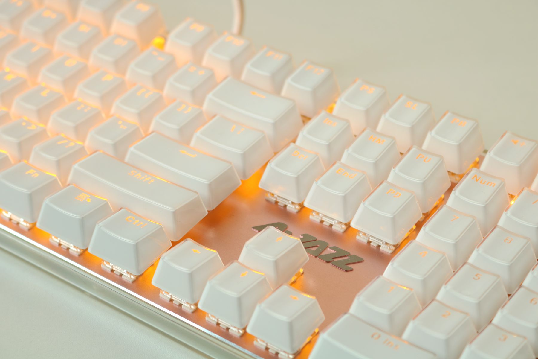 朋客？晶彩？只是ID设计上的晶彩——黑爵朋客晶彩键盘体验