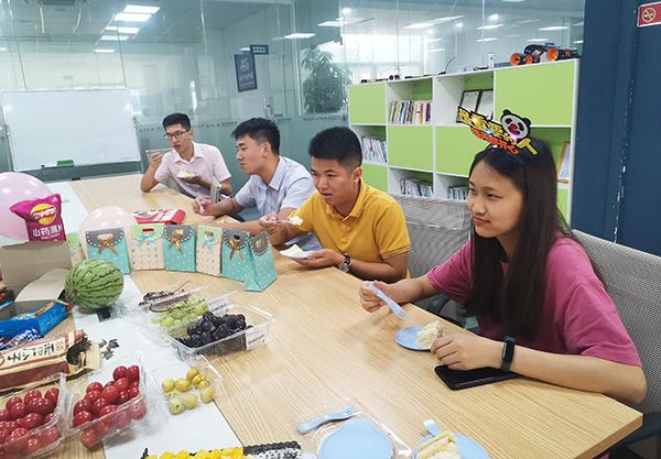 牛盟生日会：选对了公司，每天都是过生日