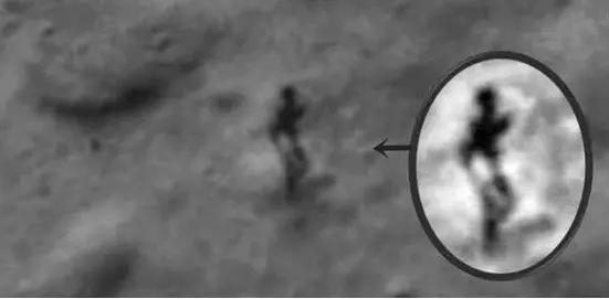 揭秘月球背面神秘的外星人存在,月球上出现的外星人踪迹
