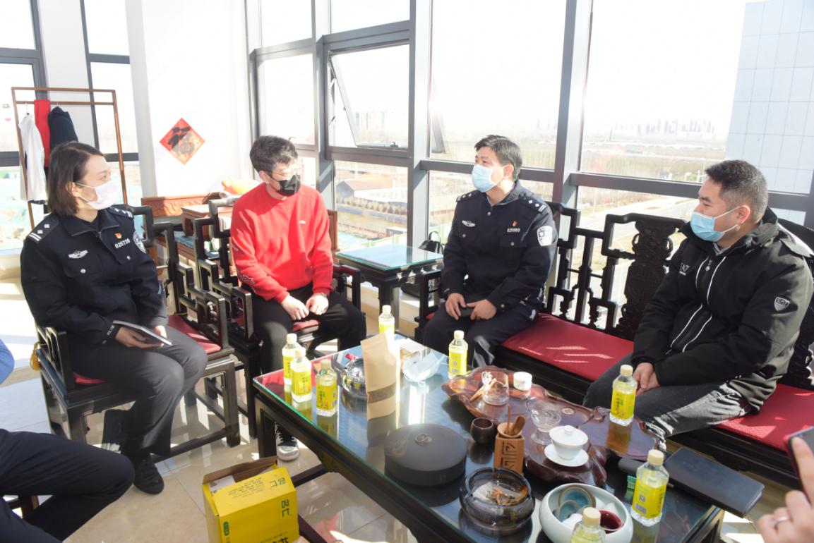 女警卢西生活视频,女警卢西所有视频