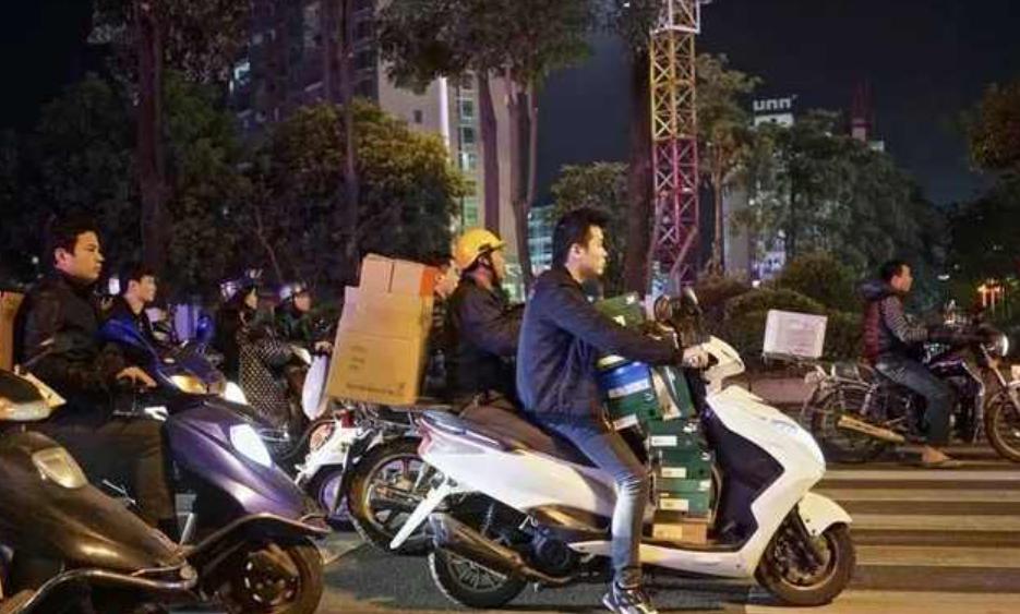 让中国人都能穿上莆田制造的鞋,莆田让世界每个人都能穿上名牌