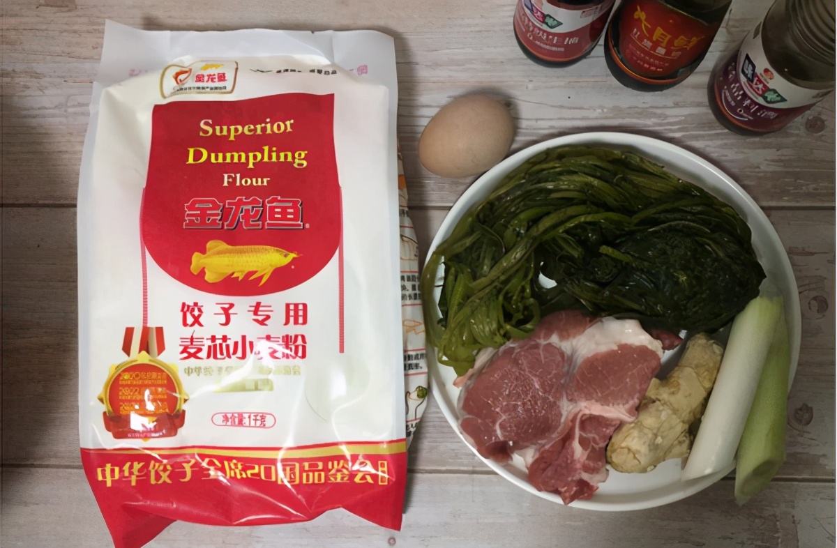 手擀面为啥一煮就折了,手擀面一煮就糊是怎么回事