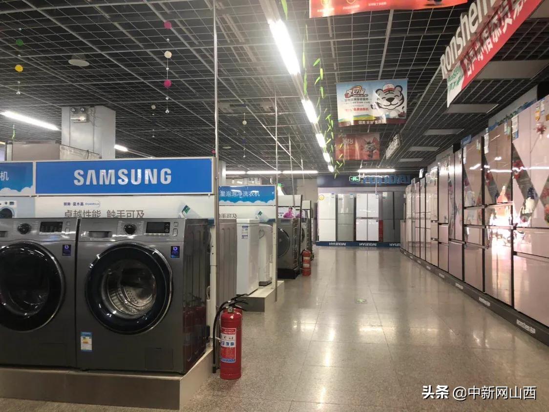 消防安全门标识贴在哪个位置,消防安全宣传海报竖板