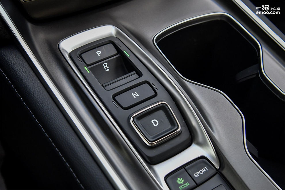 凯美瑞2.0和雅阁1.5t哪个更值得买,最新本田雅阁vs最新丰田凯美瑞