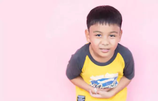 让宝宝离开尿不湿学会自己尿尿,怎么让宝宝戒掉尿不湿拉粑粑