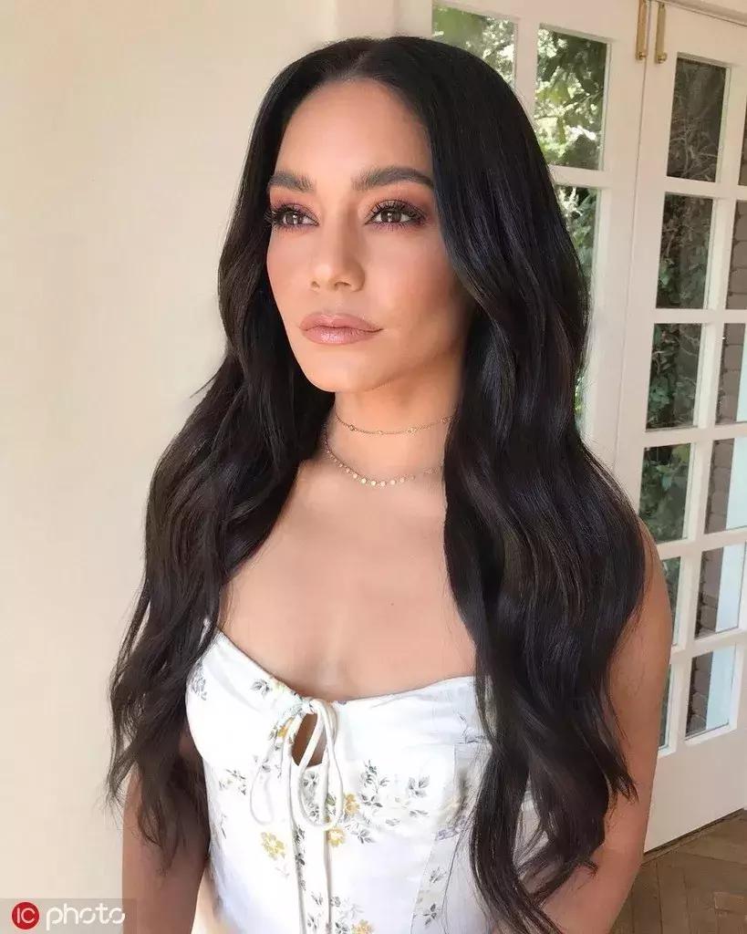 女子挤痘痘颅内感染住进icu,女子挤痘痘引发感染被送急诊