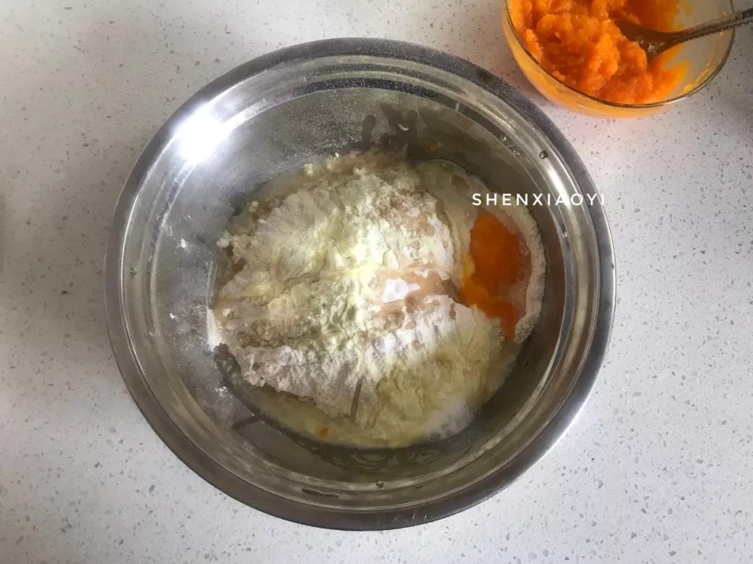 南瓜发糕可以用电饭煲做吗,电饭煲南瓜红豆面包做法视频