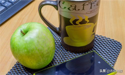 诺基亚重生浴火,诺基亚复刻翻盖n97智能机