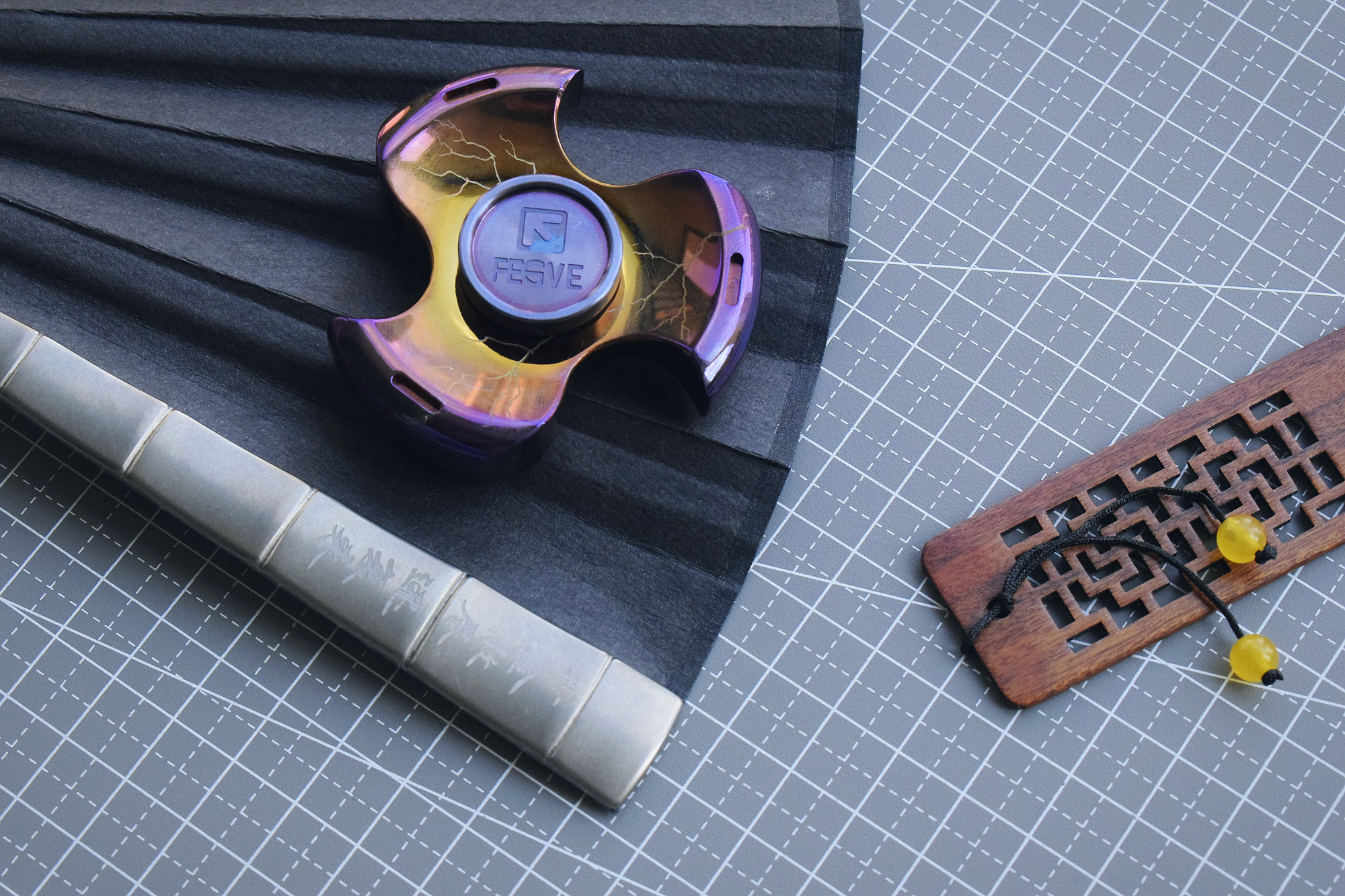 赏心悦目，转到停不下来！——斐戈FEGVE“胖三叶”指尖陀螺赏评