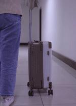 行李箱测评丨网易X选拉杆易卡阻,109元的喜朗顿侧提把不耐用