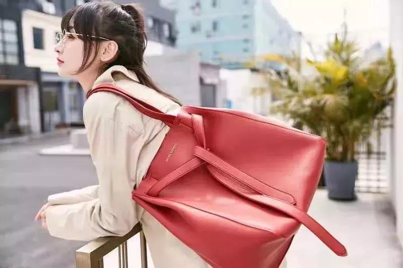 BV才不是下一个CELINE，人家要“干掉”Prada、Gucci，和LV肩并肩