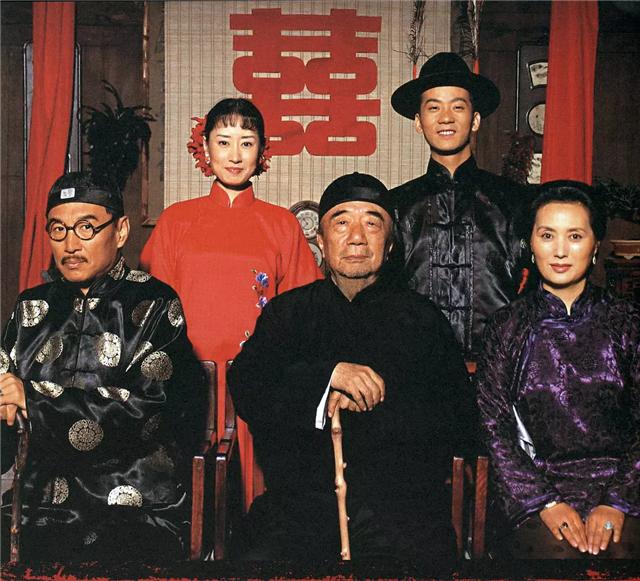 活着电视剧一口气看完,豆瓣9.4分全程全部看完高能催泪剧