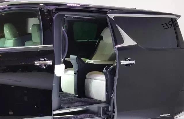 雷克萨斯lm300h七座现在要多少万,新款雷克萨斯lm300h落地价