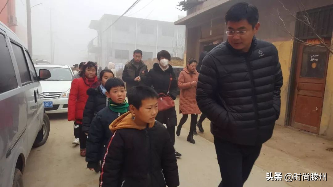 成长的路上微笑相伴,微笑向阳努力奋斗