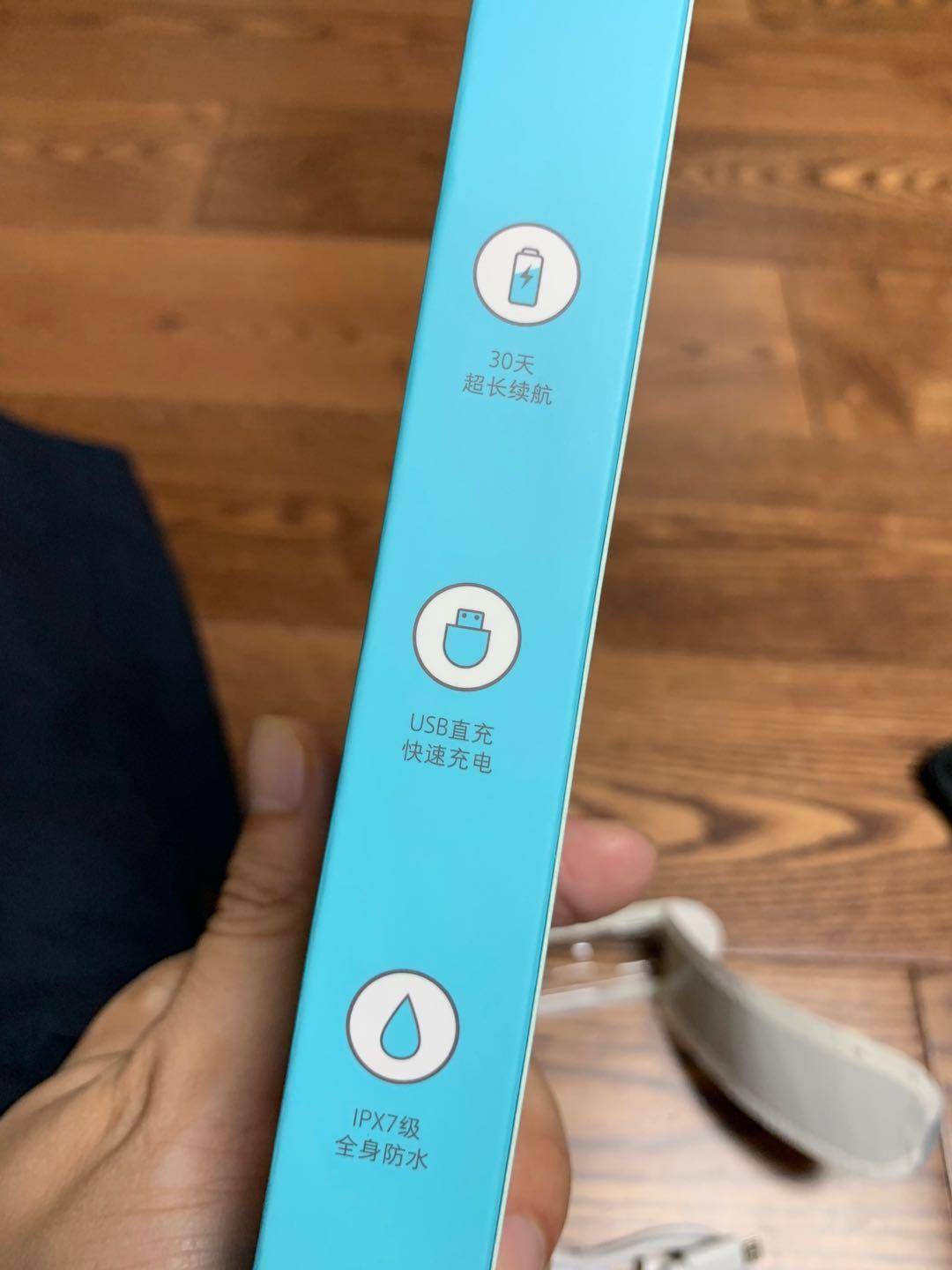 真我电动牙刷n1和小米t100,便宜点电动牙刷值得买吗